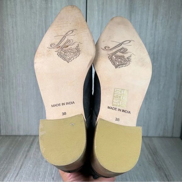 Free People Washed Black Leather Pointed Ankle Bootie Heel Women Size 7.5 EUR 38 - Picture 8 of 10